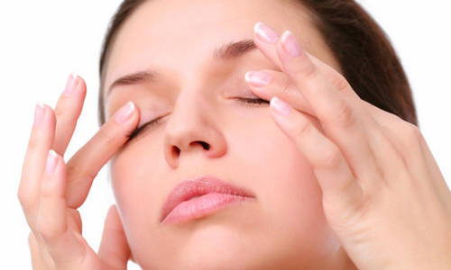 Lợi ích bất ngờ từ việc massage mắt